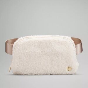 Lululemon - Wear Everywhere Fleece Ivory Belt Bag